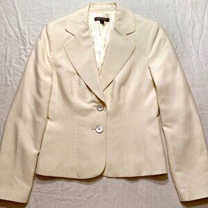 Ann Taylor women's ivory silk blazer with mother of pearl buttons size 2